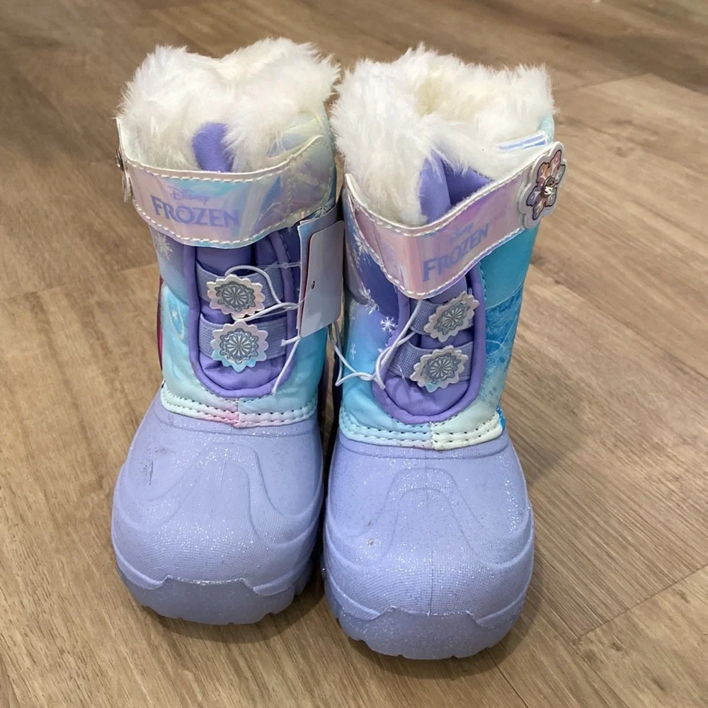 NEW Girls Light Up Frozen Snow Boots